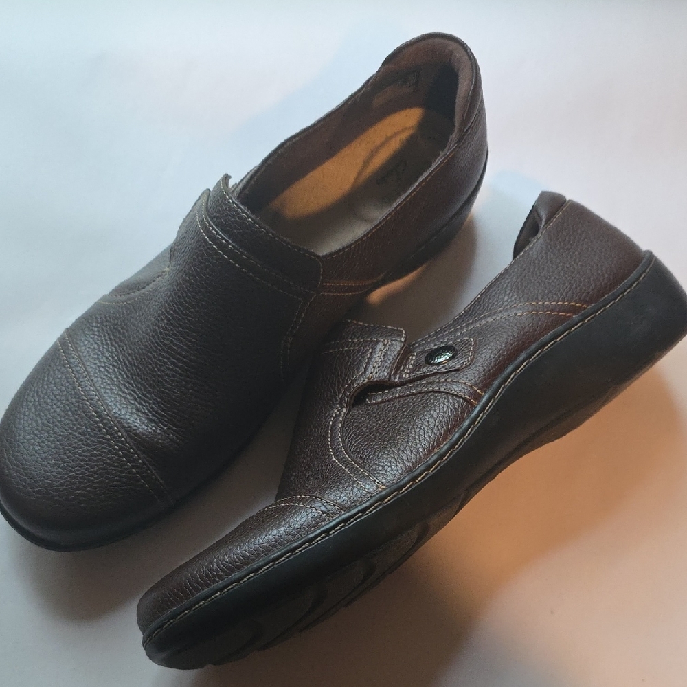 Clarks Collection Ultimate Comfort Brown Womens Slip-Ons Size 10